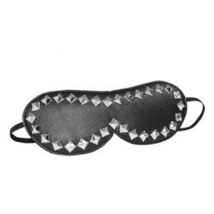 s / m - studded masker
