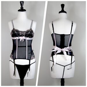Lace Bustier And Thong Set - Maat: S